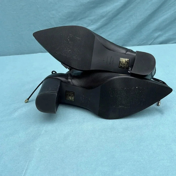 NWOT - Stuart Weitzman Tieback 75 POINTY Block Bootie BLACK LEATHER 6.5B Women - Picture 6 of 9